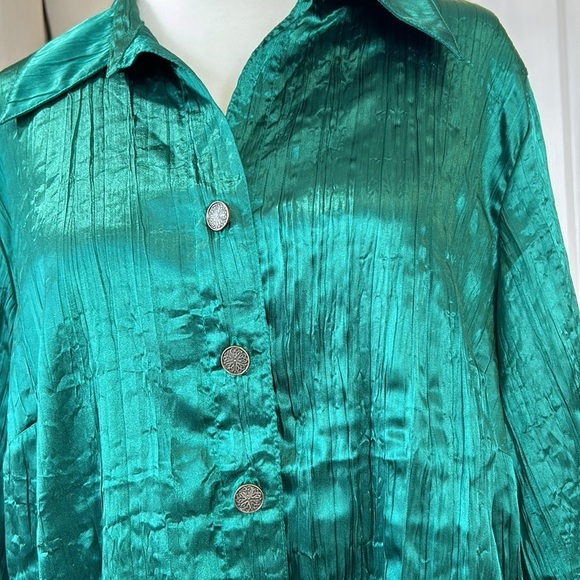R.Q.T. Green Crinkle Button Up Long Shirt Sz 1X - Picture 3 of 11
